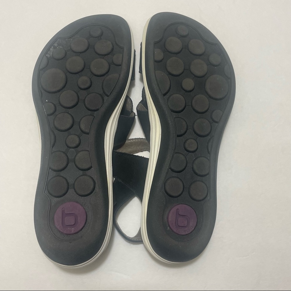 Bionica black suede flat sandals size 10 M - Picture 15 of 15